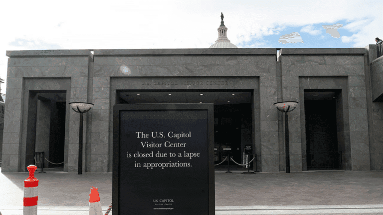 Green Group Slams HHS Over Partisan Shutdown Messages
