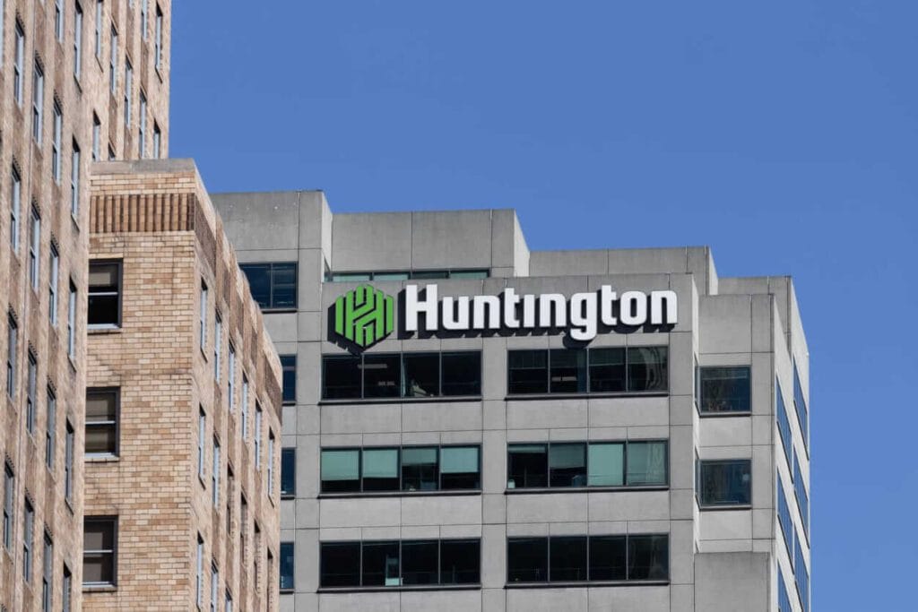 Huntington Profit Soars on Surging Interest, Fees