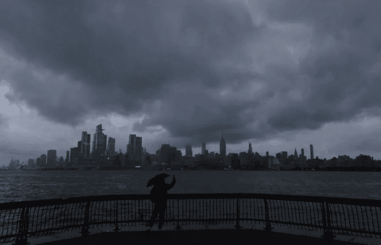 Nor'easter Threatens East Coast: What You Need to Know Now